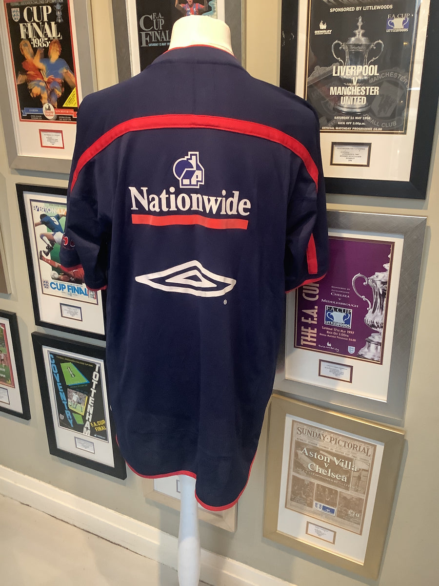 ウェア UMBRO England national team XLsize 00s umbro England national team nylon jk - メルカリ