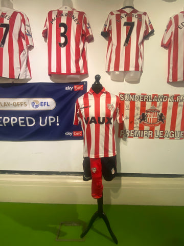 1991-94 Sunderland Home Kit Medium
