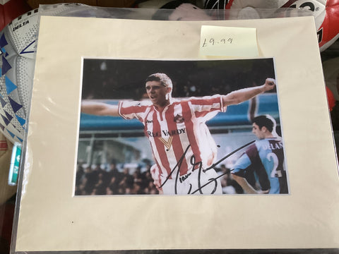 Signed Niall Quinn picture