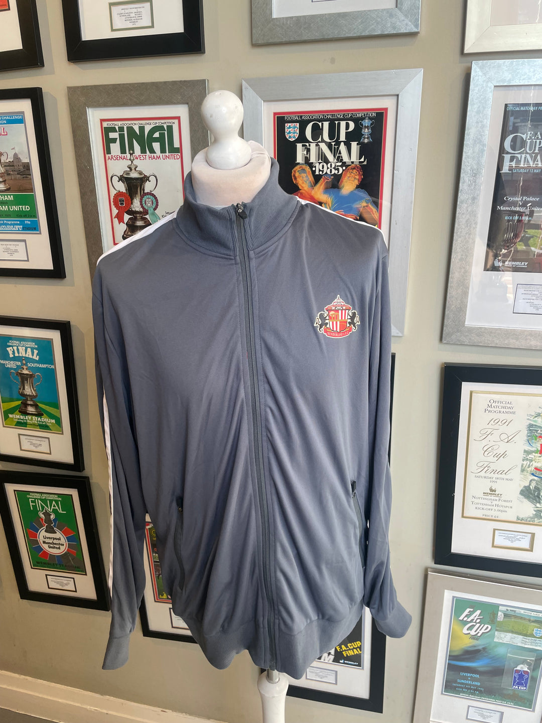 Jackets – Fans Museum Shop