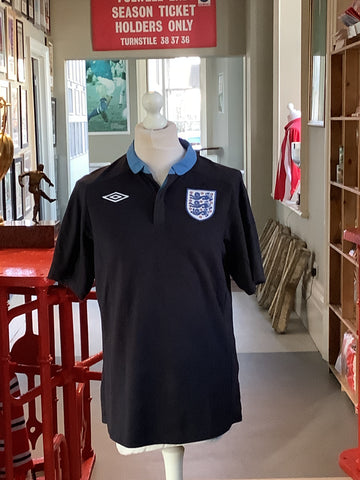 Price needed England Away Black Shirt Short Sleeve Size 42 2012