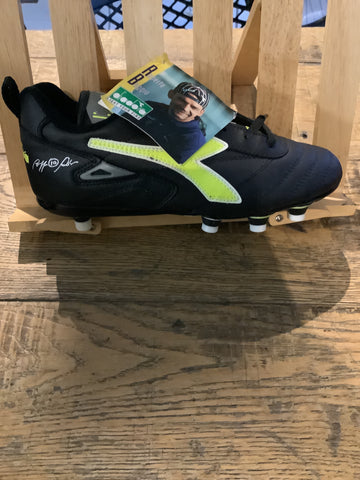 Roberto Baggio Signed Boots (UK 5.5)